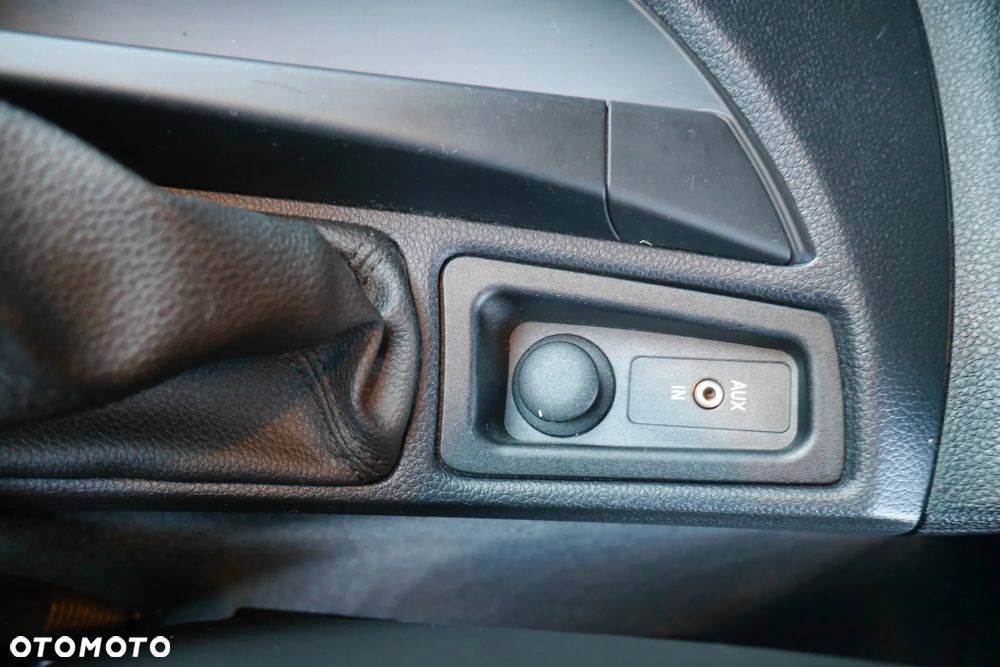 BMW Seria 1 118d - 23