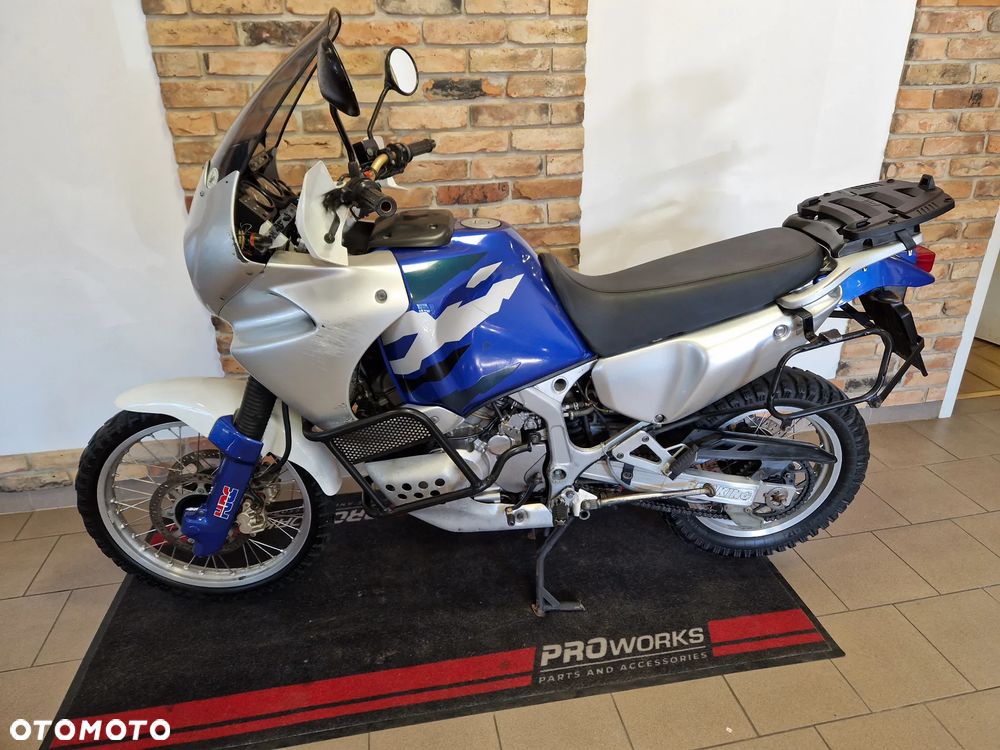 Honda XRV - 7