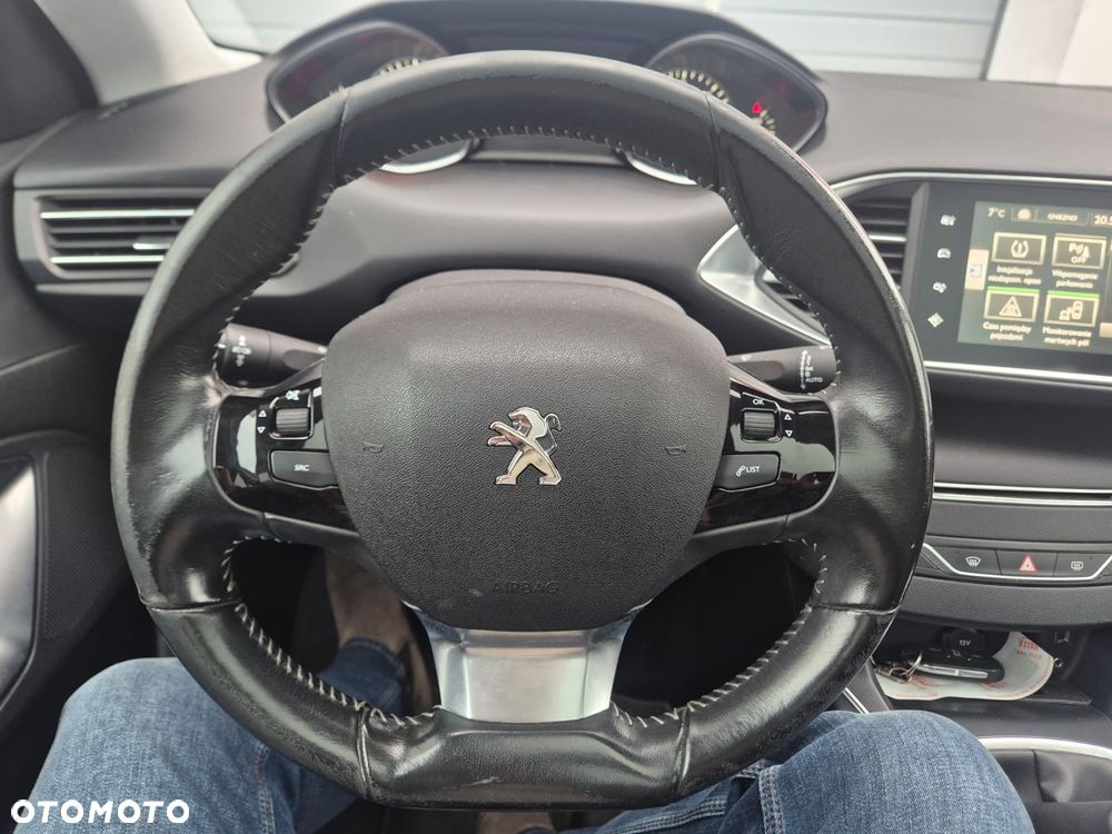 Peugeot 308 - 16