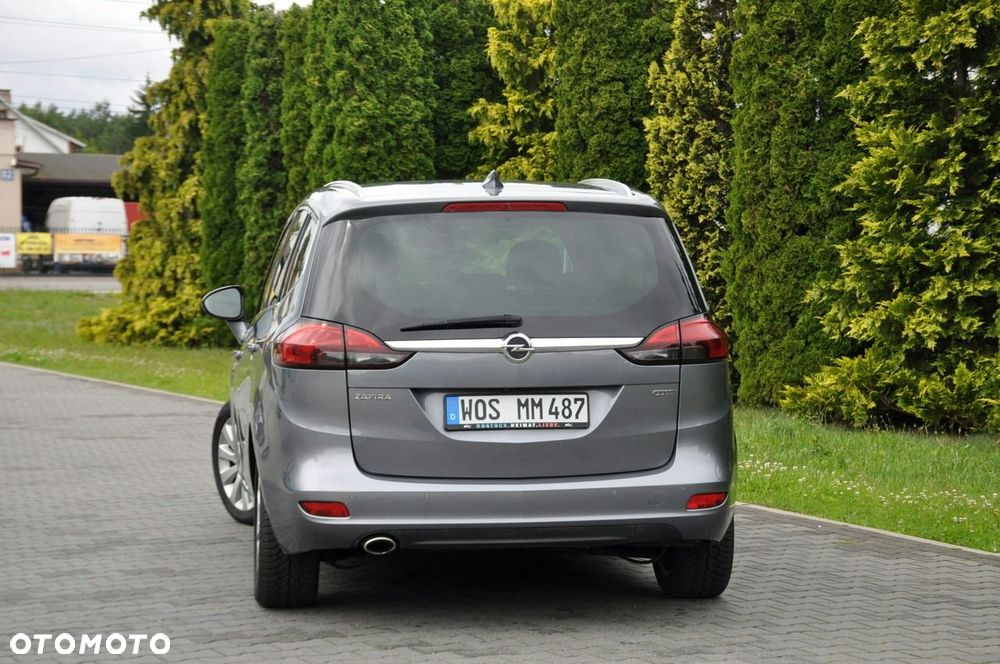 Opel Zafira - 15
