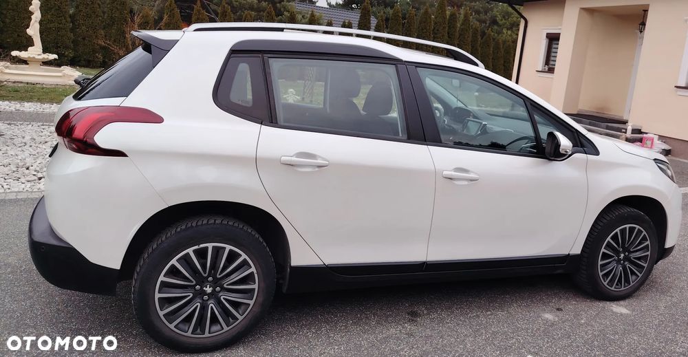 Peugeot 2008 - 11