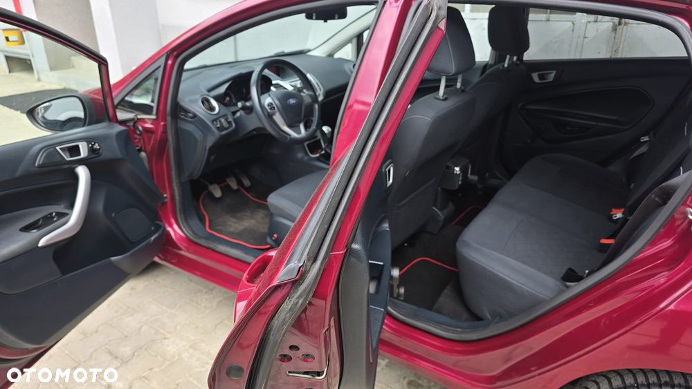 Ford Fiesta 1.25 Celebration - 23
