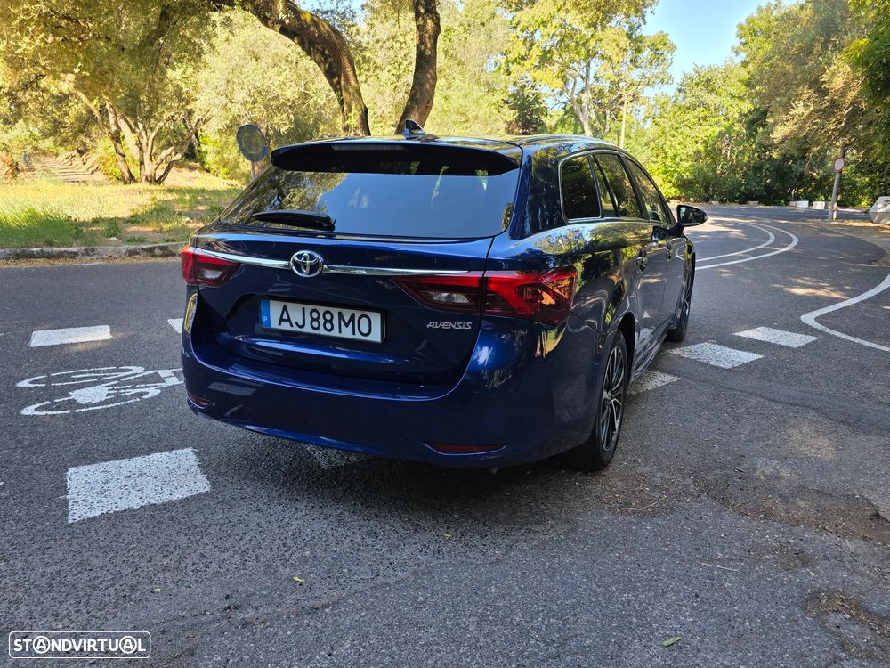 Toyota Avensis SW 2.0 D-4D Luxury+GPS - 6