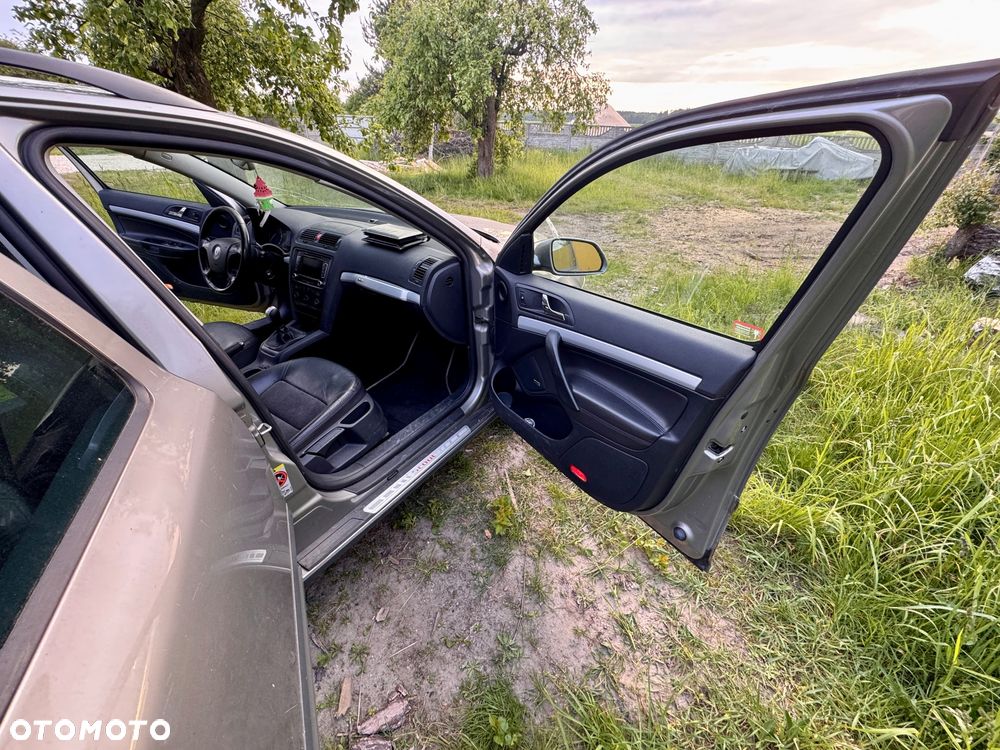 Skoda Octavia Scout kombi 2.0 TDI BMM 4x4 2008 - 2