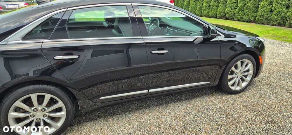 Cadillac XTS - 10