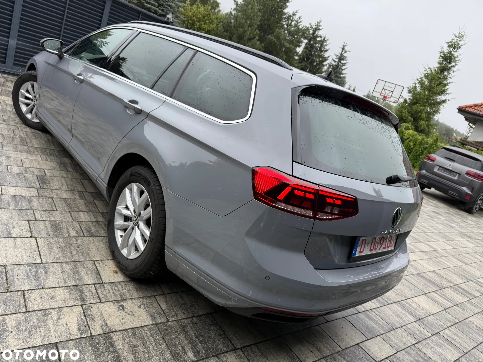 Volkswagen Passat Variant 2.0 TDI SCR DSG Business - 3