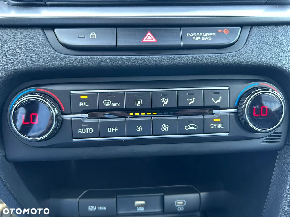 Kia Ceed 1.5 T-GDI M - 24
