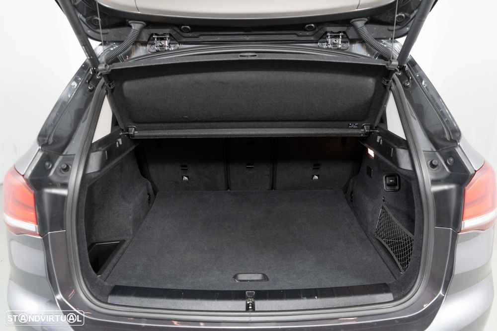 BMW X1 25 e xDrive Corporate Edition - 12