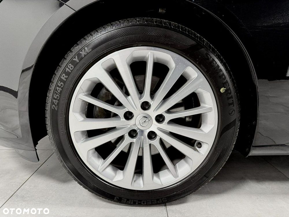 Opel Insignia - 12