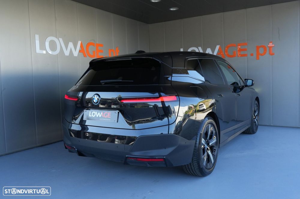 BMW iX xDrive 40 Pack Desportivo - 48