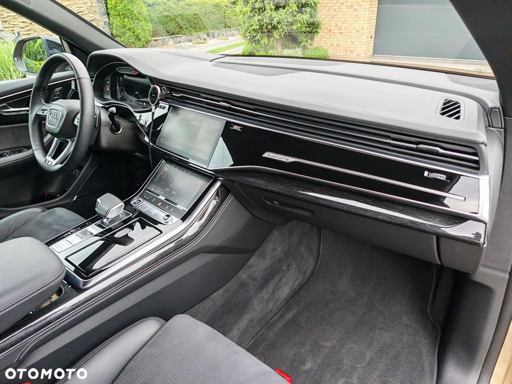 Audi Q8 55 TFSI e PHEV Quattro Tiptronic - 33
