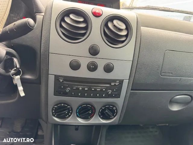 Peugeot Partner Combi 1.6 HDi 75 CP Confort FAP - 10