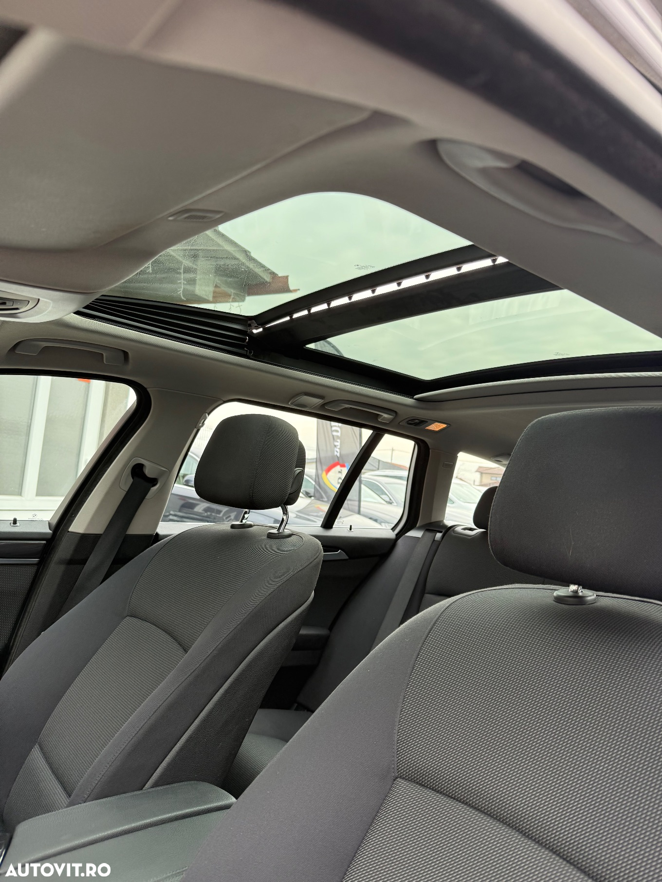 BMW Seria 5 520d Touring Aut. Modern Line - 16