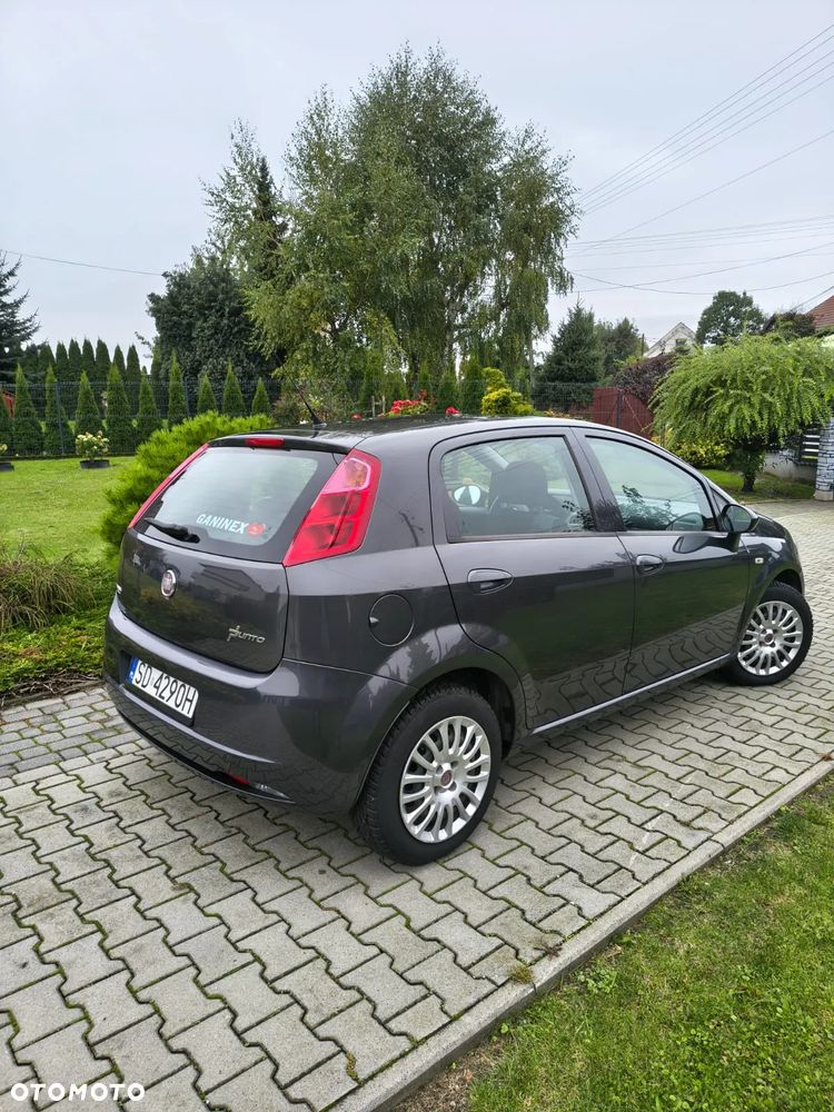 Fiat Grande Punto - 4