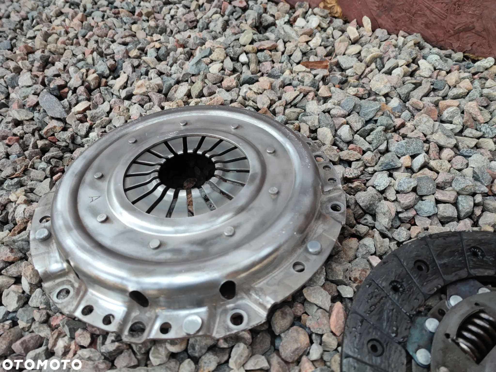 BMW E30 / E34 / E36 ORYGINALNY KOMPLET SPRZĘGŁA + DOCISKI MARKI LUK DO SILNIKÓW GAMY M40 / M42 / M44 / M43 ( 1.6 / 1.8 / 1.8IS ) O NR. 21 21 1 223 218 / 21 21 1 223 017 / 21 21 1 223 569 / 21 21 1 223 096 OEM - 3