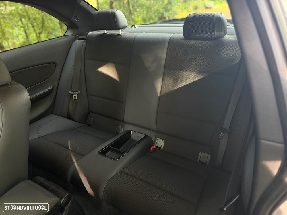 BMW 123 d DPF Aut. Edition Sport - 12