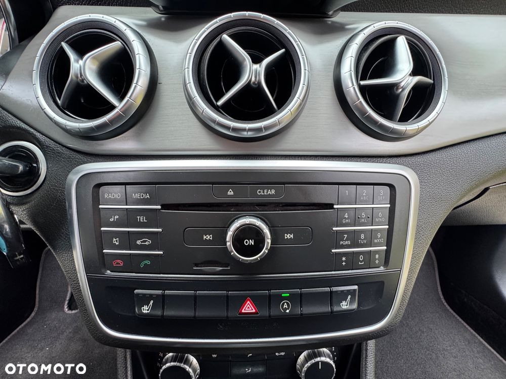 Mercedes-Benz CLA - 36