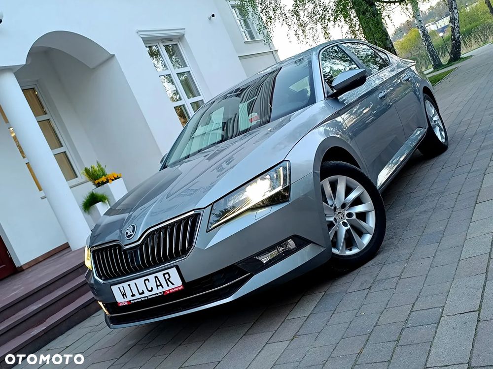 Skoda Superb 1.4 TSI ACT DSG Ambition - 6