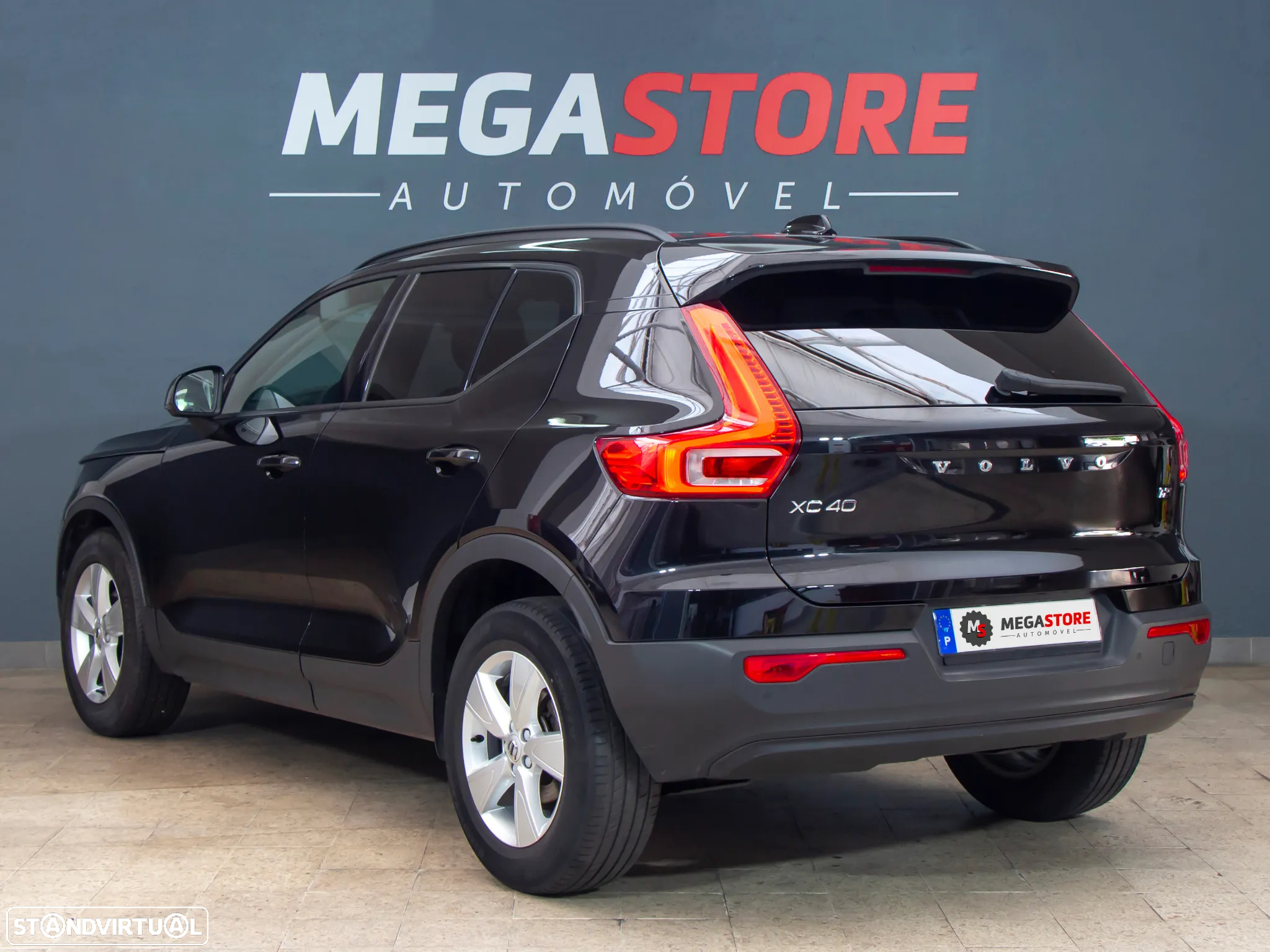 Volvo XC 40 1.5 T2 Momentum Core - 5