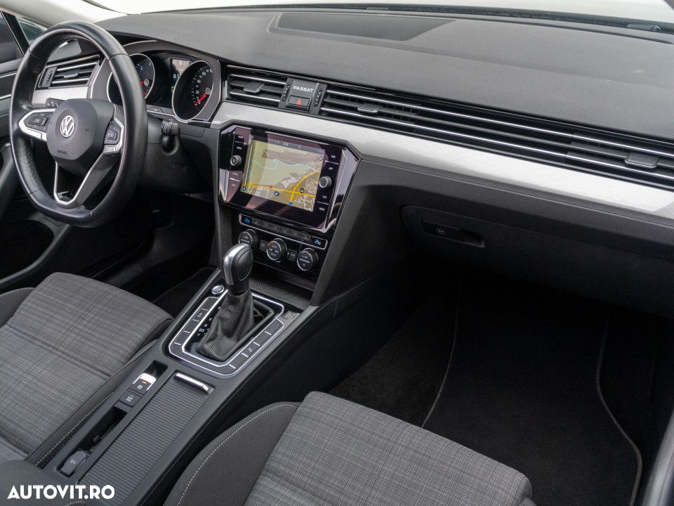 Volkswagen Passat - 13