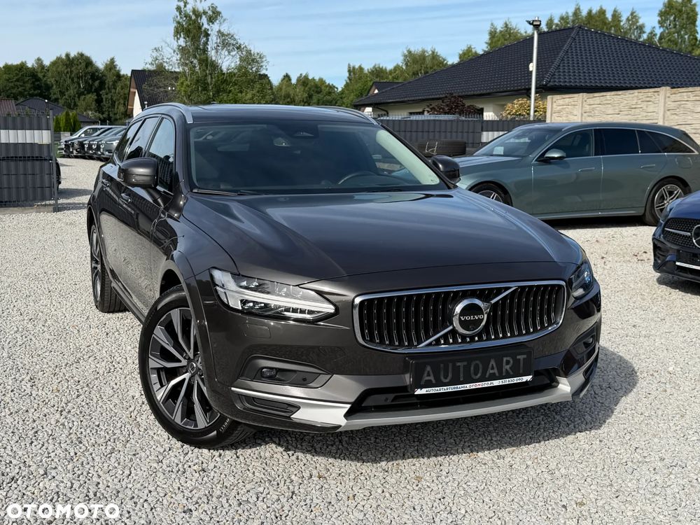 Volvo V90 Cross Country B5 D AWD Ultimate - 23