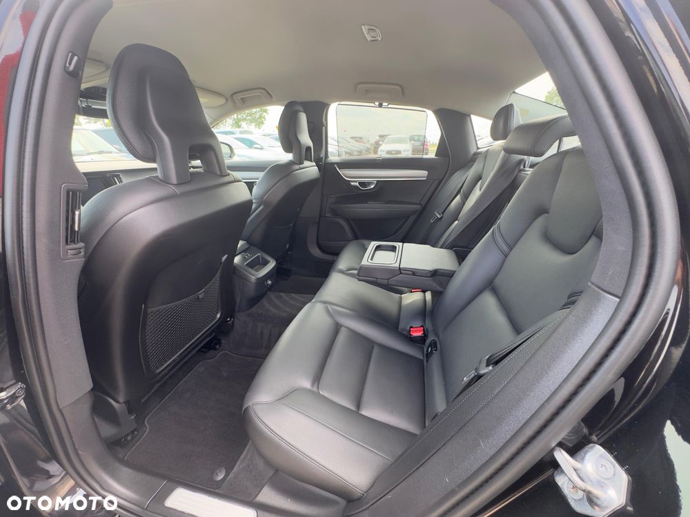 Volvo S90 D4 Geartronic Momentum Pro - 27