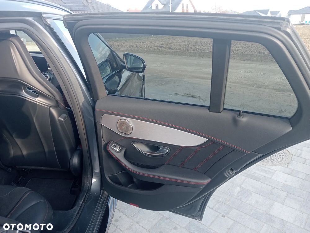 Mercedes-Benz Klasa C AMG 43 4Matic AMG TCT 9G - 23