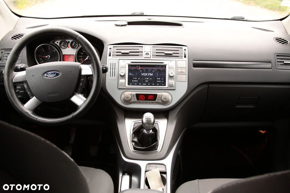 Ford Kuga 2.0 TDCi 2x4 Titanium - 12