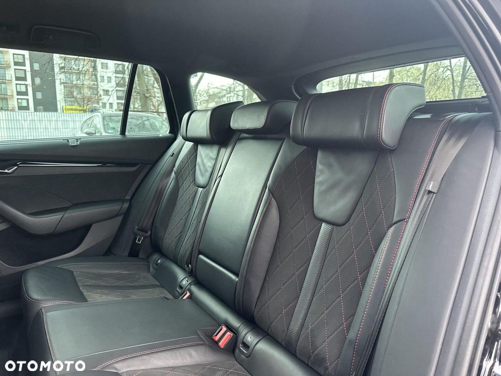 Skoda Octavia 2.0 TDI 4x4 RS DSG - 33