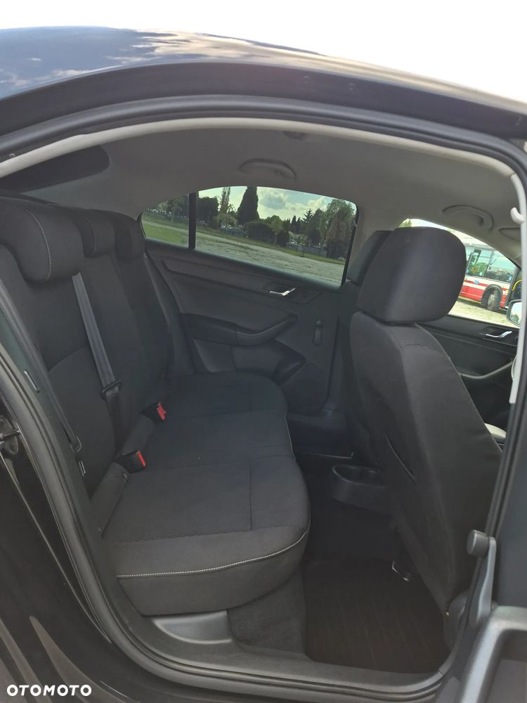 Skoda RAPID - 14