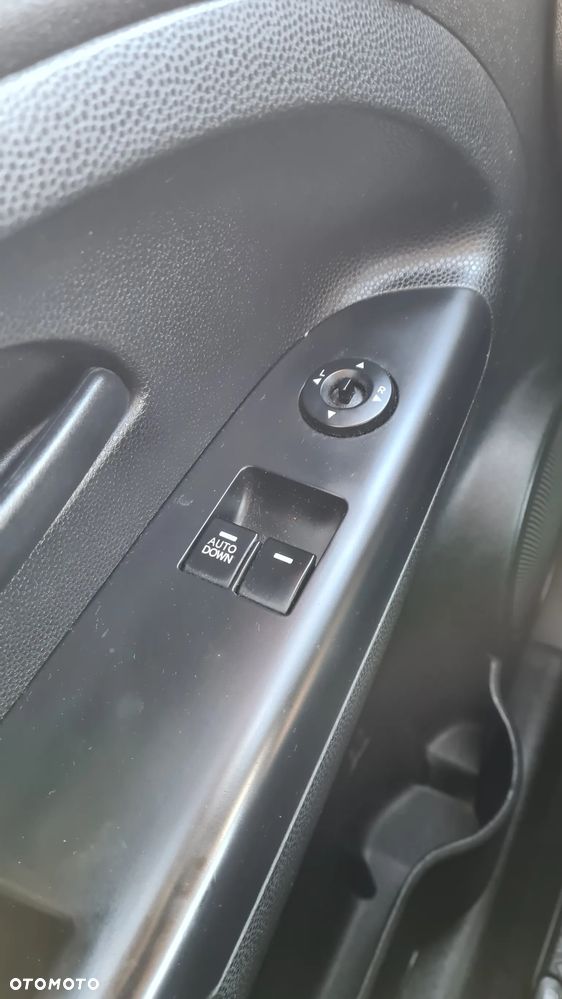 Kia Venga - 10