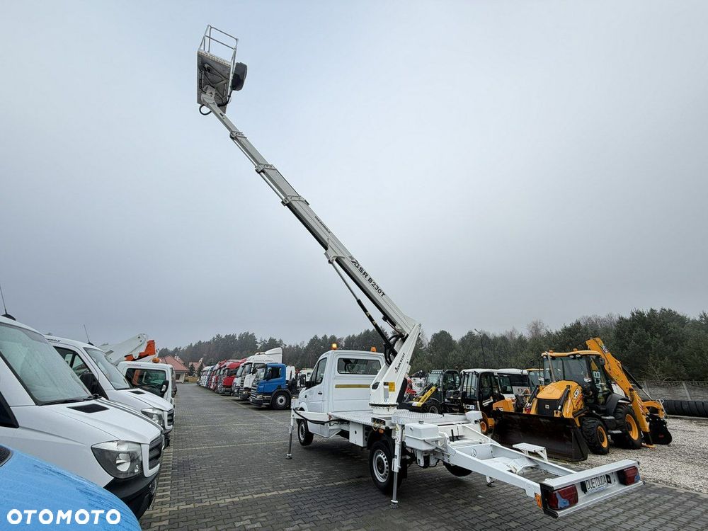 Mercedes-Benz Sprinter - 17