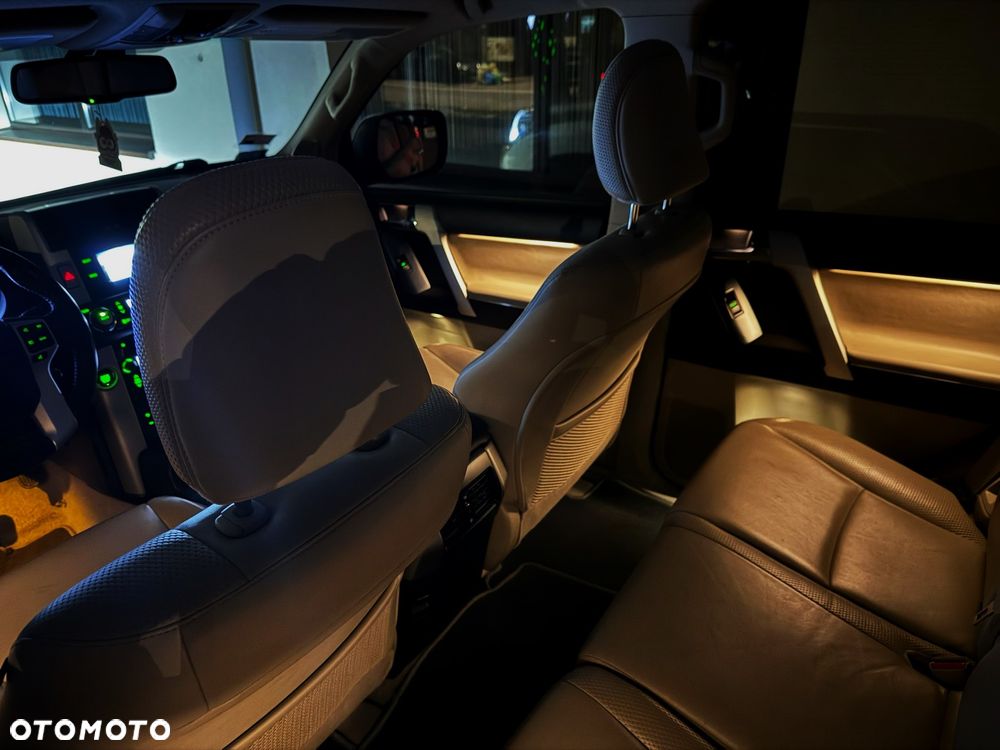 Toyota Land Cruiser 3.0 D-4D Automatik Executive - 18