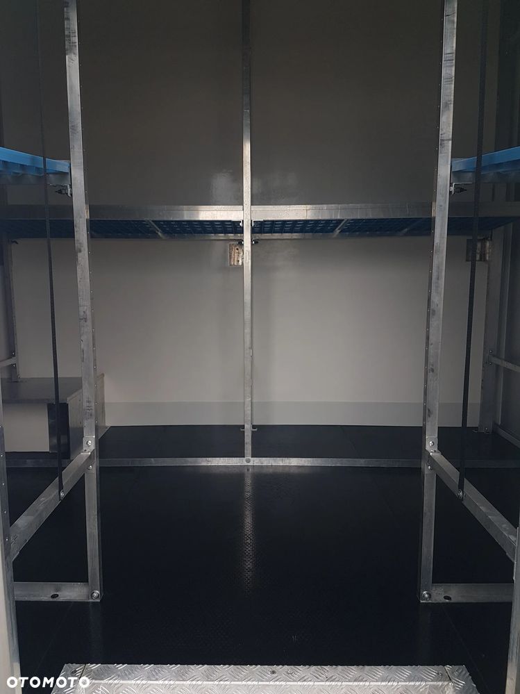 Iveco DAILY KONTENER NISKOPODŁOGOWY 4,43x2,23x2,42 SKLEP FOODTRUCK BAR KLIMA KONIOWÓZ KAMPER - 32