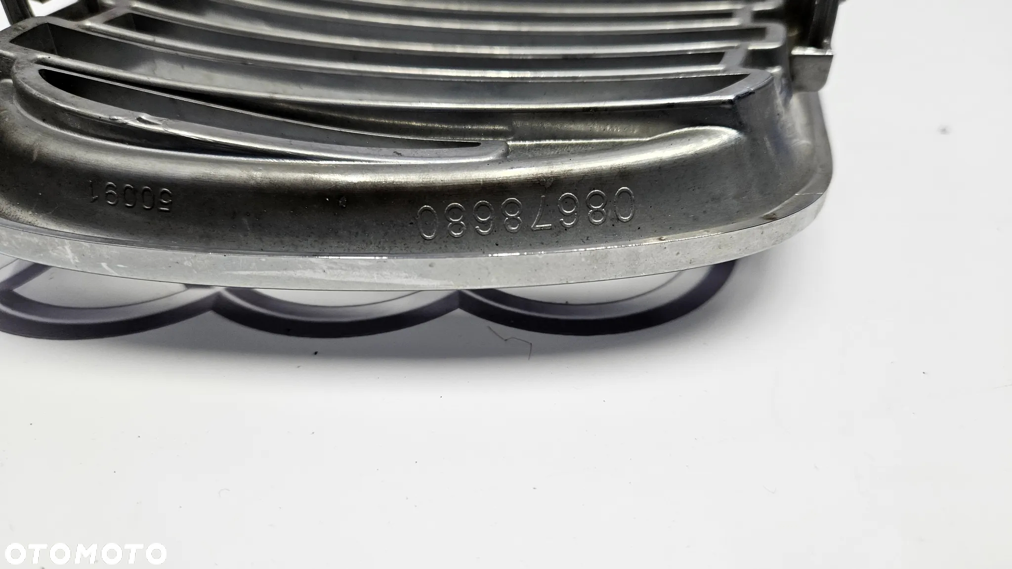 Volvo V50 2003-2007 Atrapa zderzaka Grill Kratka Chrom 08678680 Stan BDB Wszystkie mocowania całe - 13