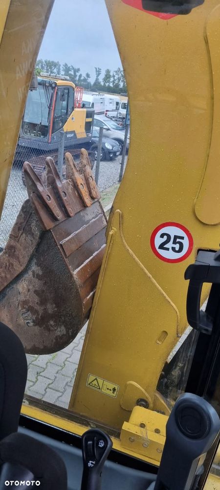 Caterpillar 432F2 - 21