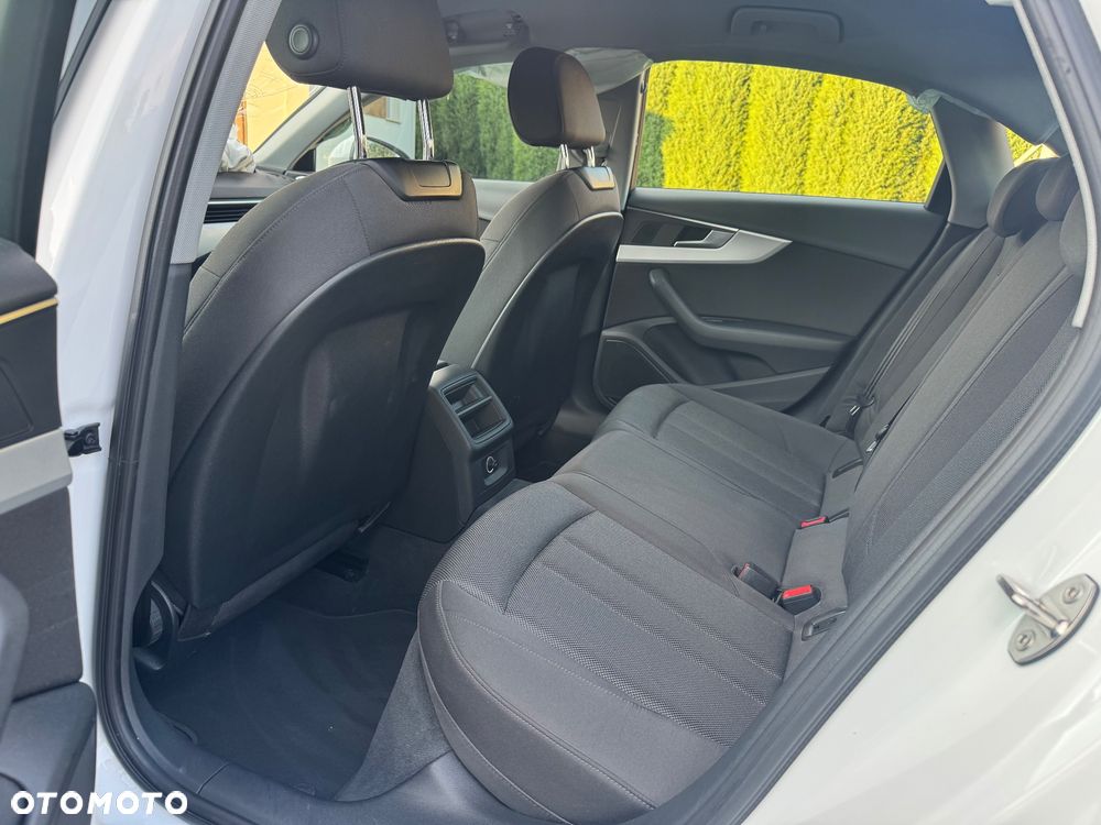 Audi A4 Limousine 2.0 TFSI ultra S tronic - 7