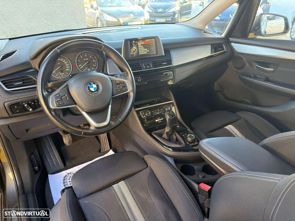 BMW 216 Active Tourer d Line Sport - 6