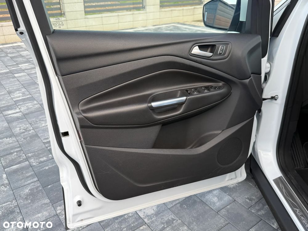 Ford Kuga 2.0 TDCi AWD Titanium - 28