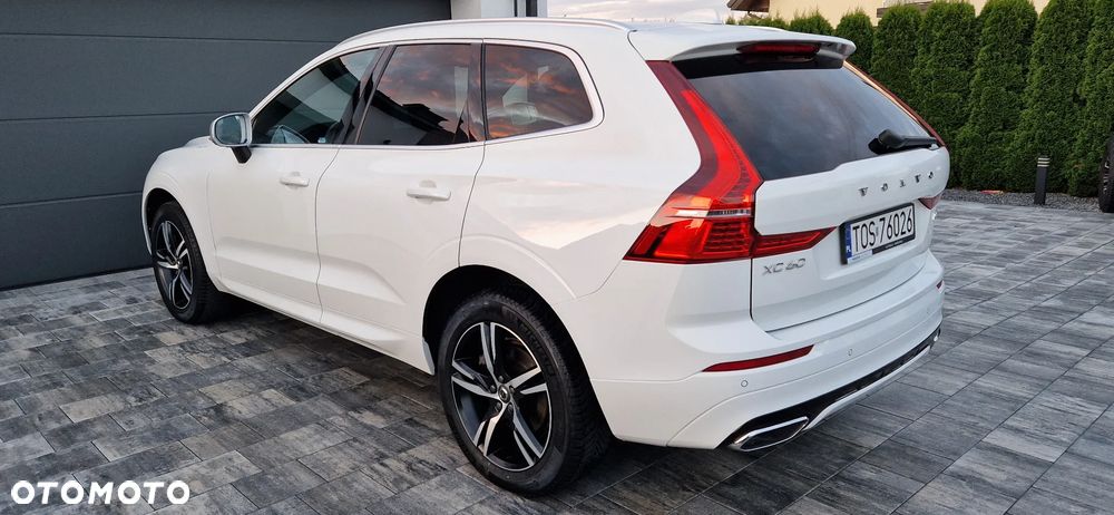 Volvo XC 60 T5 GPF AWD R-Design - 4
