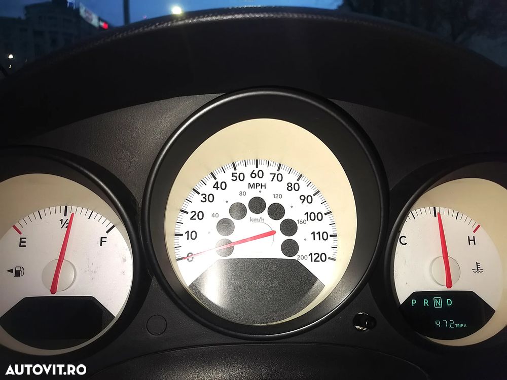 Dodge Caliber 2.0 CVT SE - 17