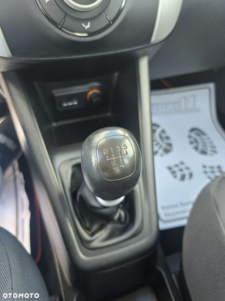 Kia Venga - 25
