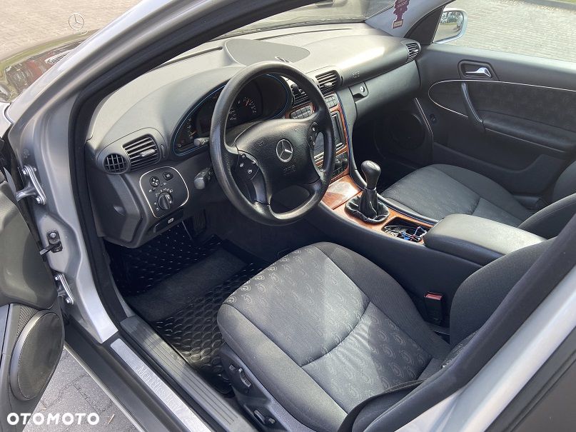 Mercedes-Benz Klasa C 200 T CDI Classic - 8