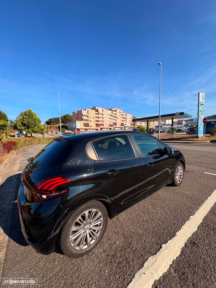 Peugeot 208 1.2 PureTech Style - 7