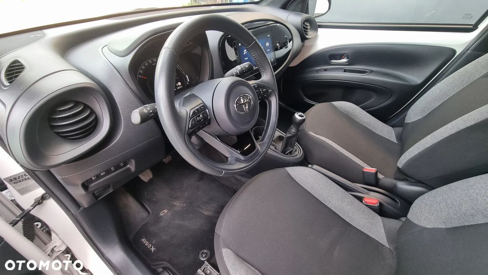 Toyota Aygo X Business Edition - 9