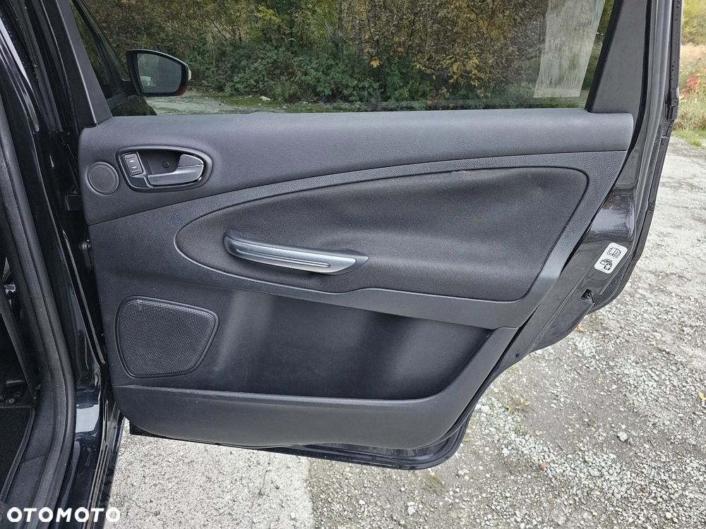 Ford S-Max 2.0 TDCi DPF Titanium - 28