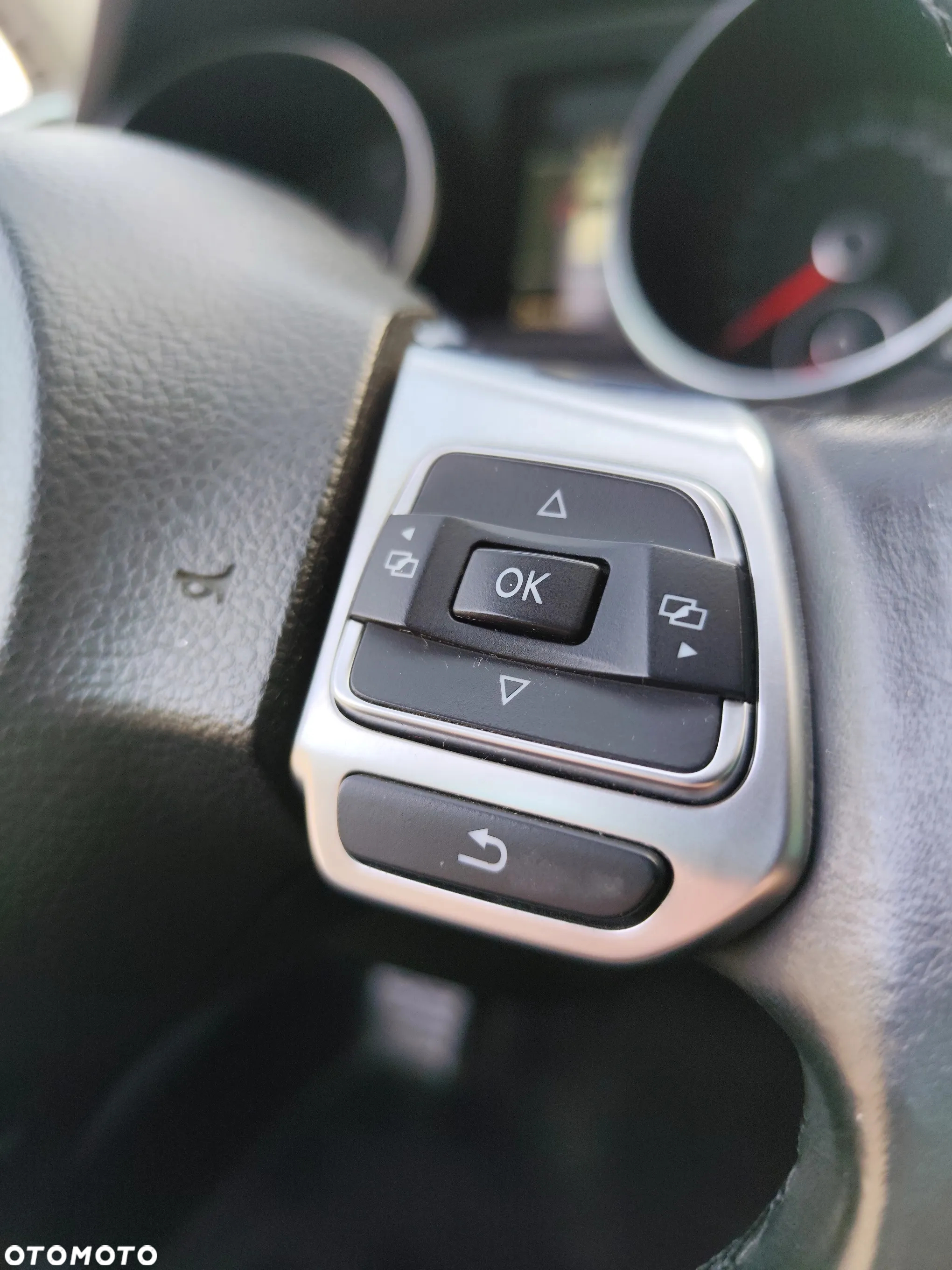 Volkswagen Golf - 25