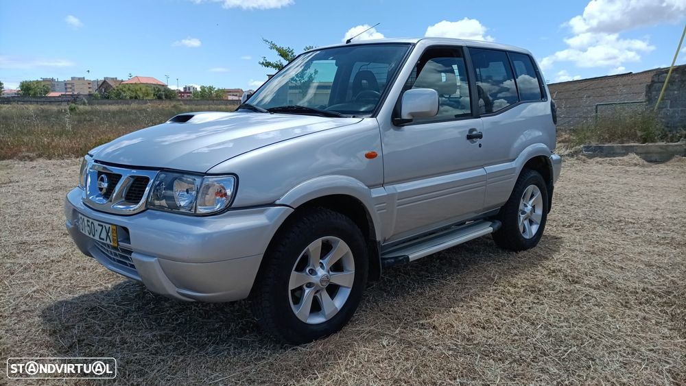 Nissan Terrano 3.0 TDi Luxury - 4