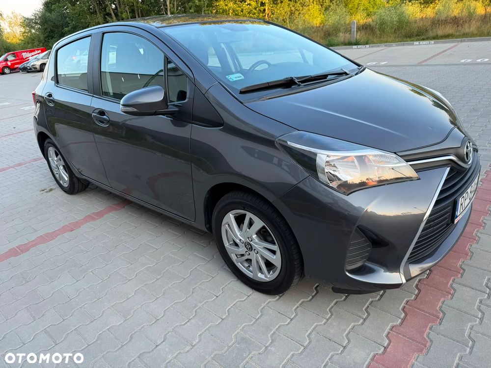 Toyota Yaris 1.33 Premium - 12