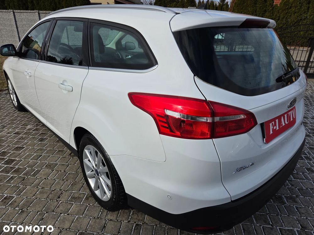Ford Focus 1.0 EcoBoost Titanium - 3